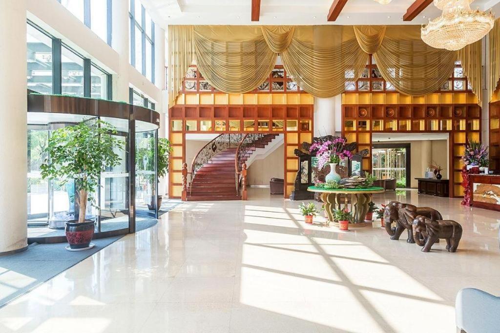 Suzhou Phoenix Hotspring Resort Zhangjiagang Екстериор снимка