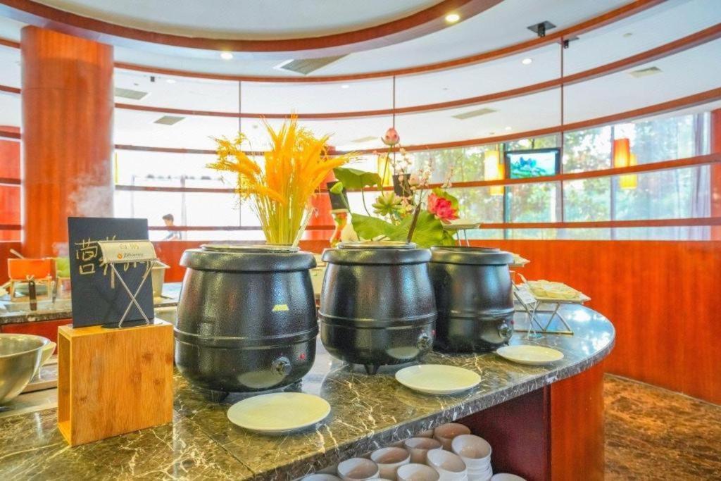 Suzhou Phoenix Hotspring Resort Zhangjiagang Екстериор снимка