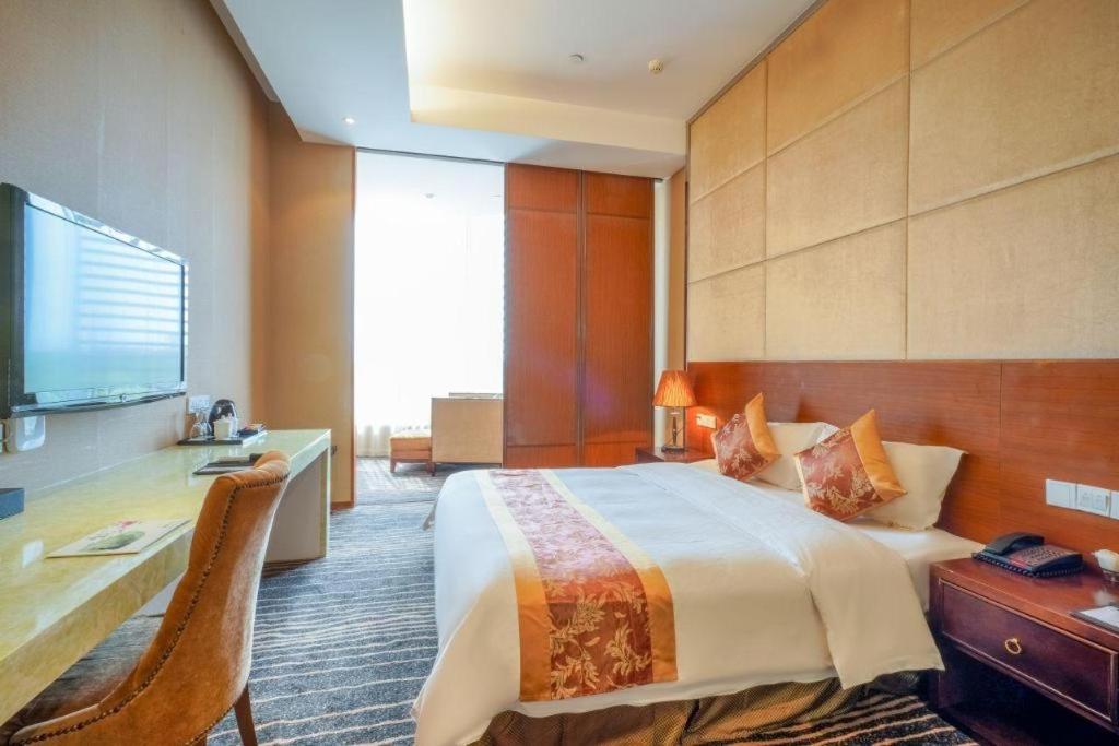 Suzhou Phoenix Hotspring Resort Zhangjiagang Екстериор снимка