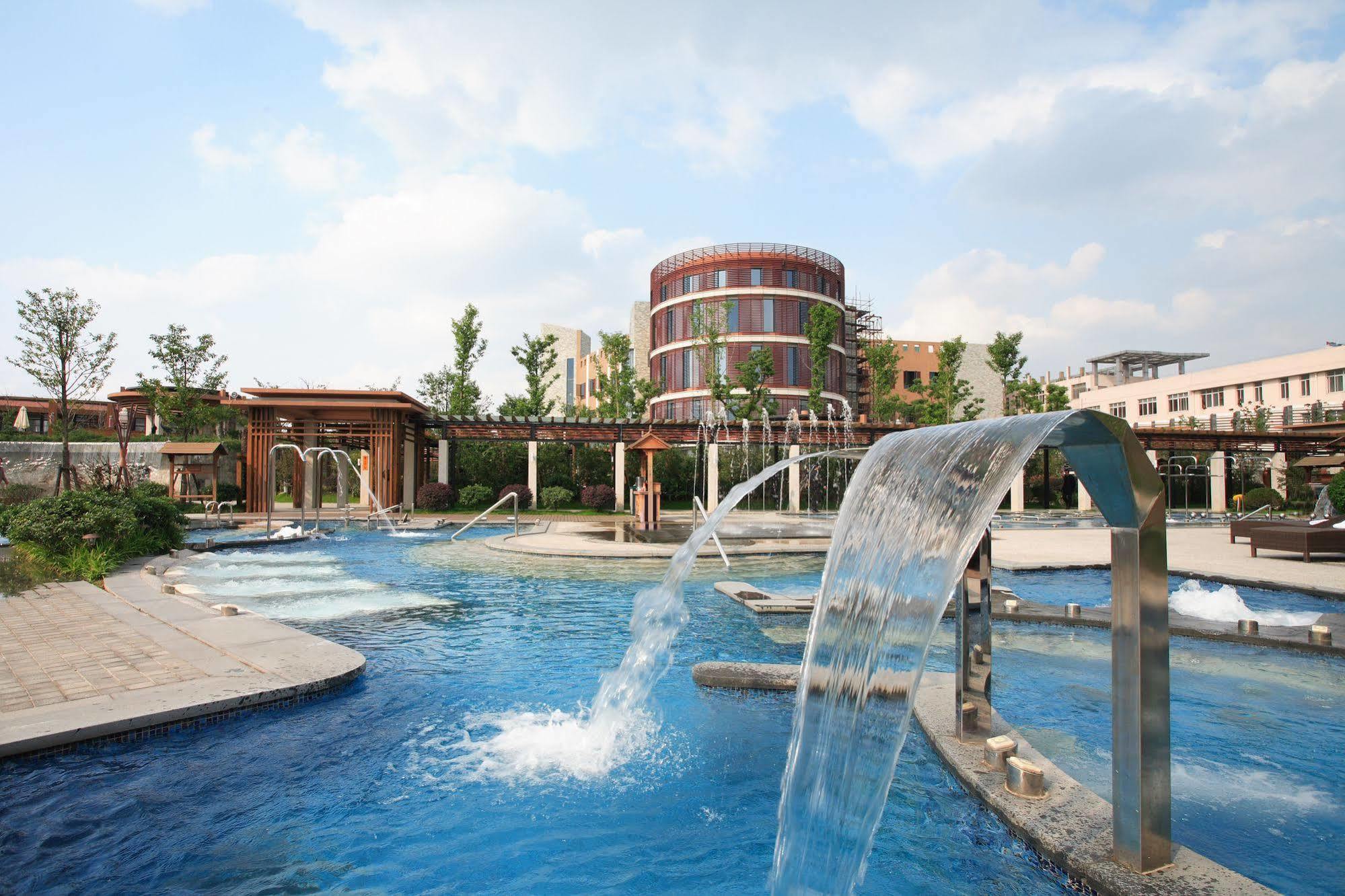 Suzhou Phoenix Hotspring Resort Zhangjiagang Екстериор снимка