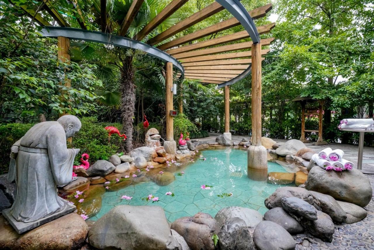 Suzhou Phoenix Hotspring Resort Zhangjiagang Екстериор снимка